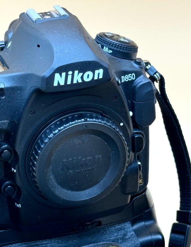 Nikon D850 + Obiettivo 28-300mm VR