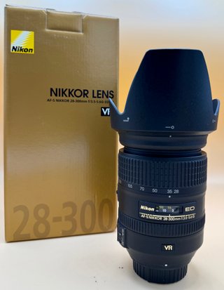 Nikon D850 + Objetivo 28-300mm VR