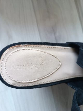 Zapatos de cuña negros