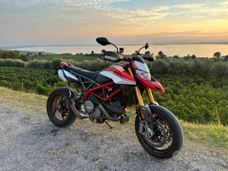 Ducati Hypermotard 960 SP full carbon