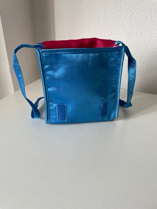 Bolso Barbie bandolera raso azul flecos