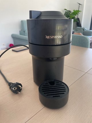 Cafetera Nespresso Vertuo Negra