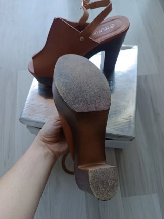 Zapatos de tacón Tulipa marrones