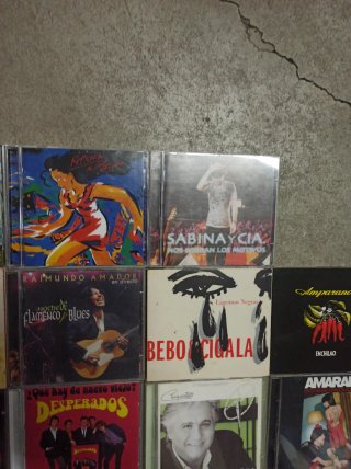 Lote de 20 CDs Música Variada