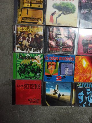 Lote de 20 CDs Música Variada