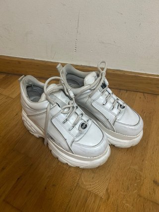 Zapatillas plataforma Buffalo London blancas