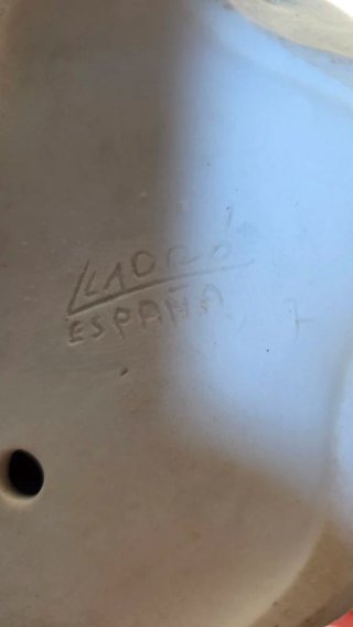 Figura Lladro Niña con Cerditos Porcelana