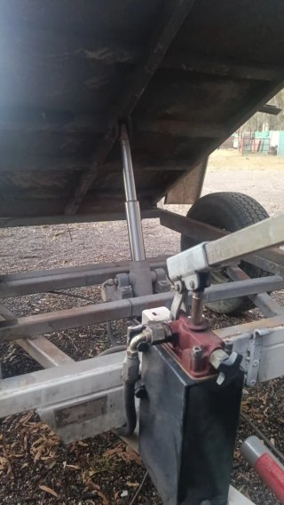 Alquiler Remolque basculante hidráulico 4x4