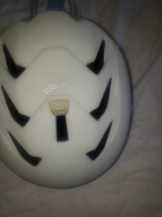 Casco de esquí blanco