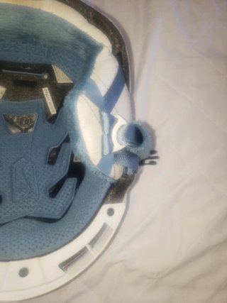 Casco de esquí blanco