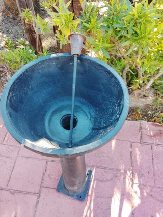Fuente de fundición sin estrenar 1 metro alto