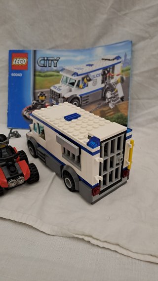 Lego City 60043 - Trasporto Prigionieri