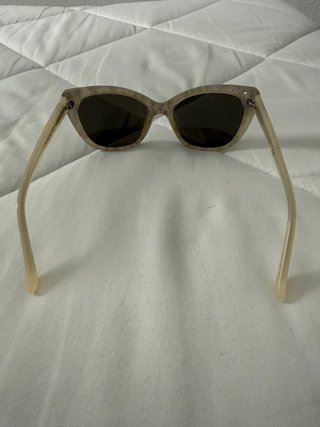 Gafas de sol Guess mujer grises