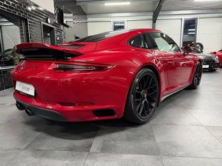 Porsche 911 Porsche 911 Carrera 4 GTS