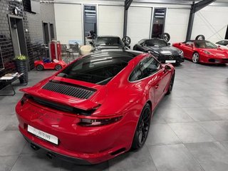 Porsche 911 Porsche 911 Carrera 4 GTS
