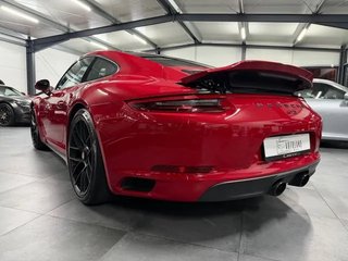 Porsche 911 Porsche 911 Carrera 4 GTS