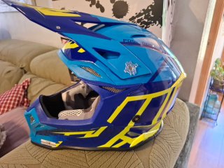 Casco Just Talla XL Azul y Amarillo Sin estrenar