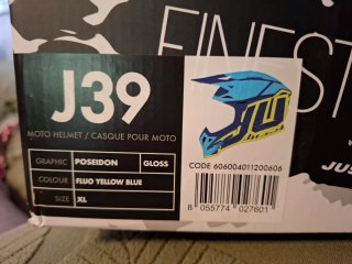 Casco Just Talla XL Azul y Amarillo Sin estrenar