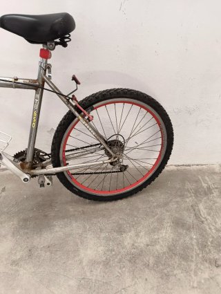 Bicicleta de paseo y montaña