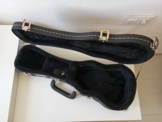 Valigetta per ukulele soprano Kinsman nero