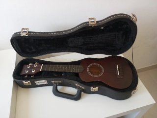 Valigetta per ukulele soprano Kinsman nero