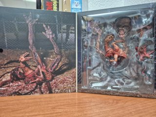 Figura NECA The Thing Dog Creature La Cosa