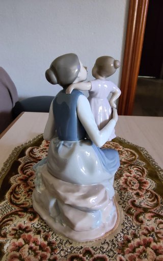 Nao Lladro La Madre Cariñosa Figura