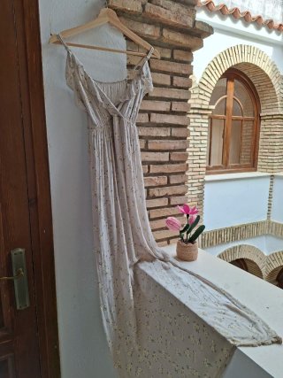 Vestido largo flores volante