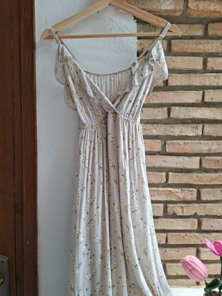 Vestido largo flores volante