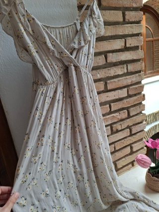 Vestido largo flores volante