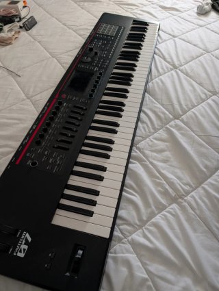 Roland Fantom-07 Sintetizador