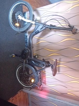 Bicicleta eléctrica plegable