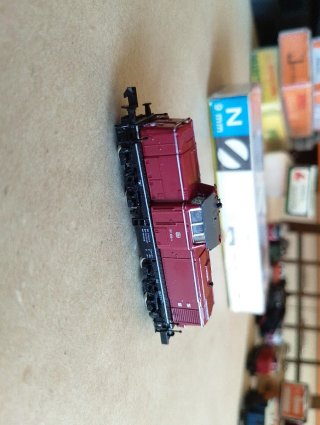 Locomotora ARNOLD