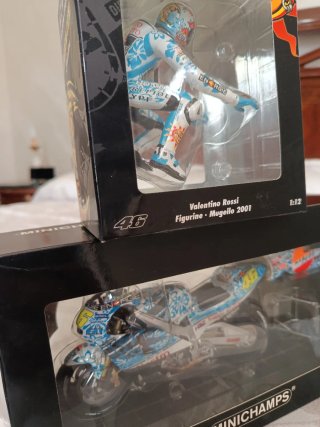 Minichamps Valentino Rossi Honda  Mugello 2001 1:1