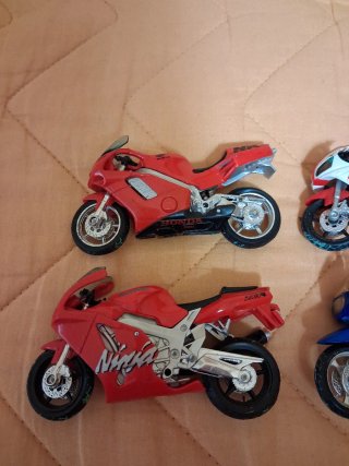 Colección 4 Motos de Juguete