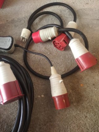 Cuadro exterior 32A + Tester + Cables 5pin+conecto