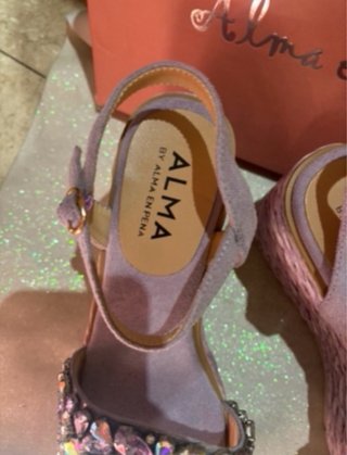 Sandalias cuña esparto Alma en Pena moradas lila