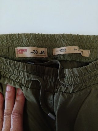 Pantalón cargo verde talla M/L