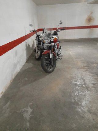 Garaje para dos motos en Benicalap - Imagen 7
