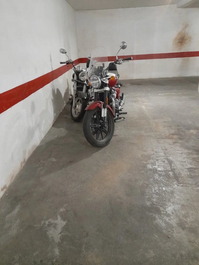 Garaje para dos motos en Benicalap