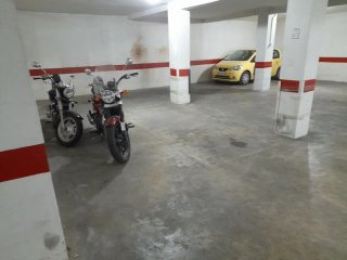 Garaje para dos motos en Benicalap - Imagen 8