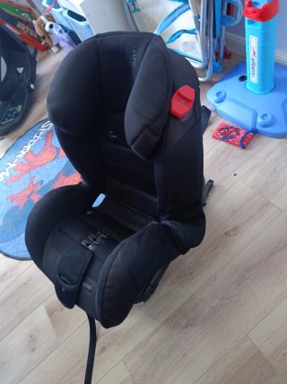 Silla de coche negra