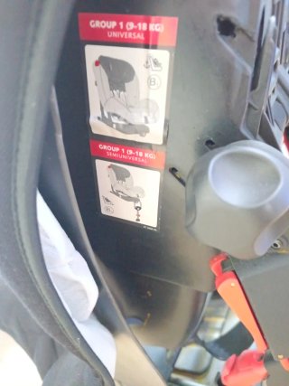 Silla de coche negra