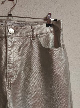 Pantalón plateado de chica talla 38 de Sfera nuevo