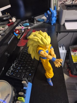 Figura Goku Super Saiyan 3