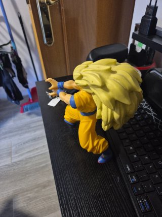 Figura Goku Super Saiyan 3