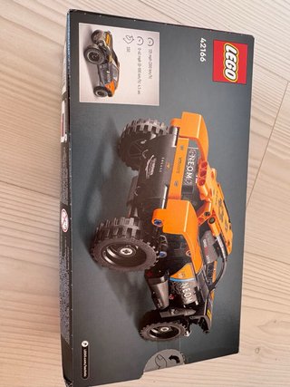 LEGO Technic 42166 NEOM McLaren