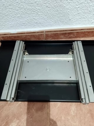 Soporte metálico para mesa