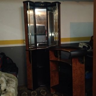Mini Bar con vitrina y luz
