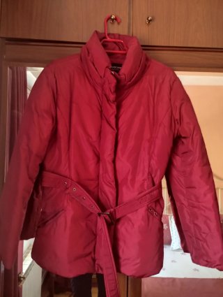 Chaquetón plumífero granate